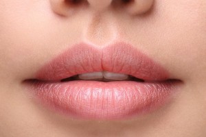 Top 3 produse pentru îngrijirea buzelor